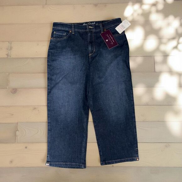 NWT Gloria Vanderbilt Dark Wash Slit Hem Denim Capris Size 10 #27 - Picture 1 of 6
